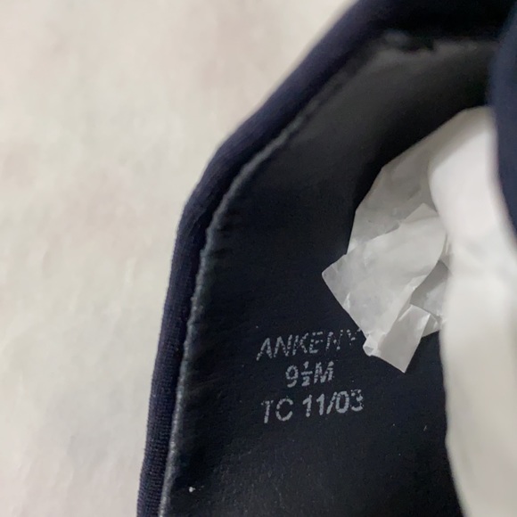 Navy Liz Claiborne Shoes - Picture 6 of 6